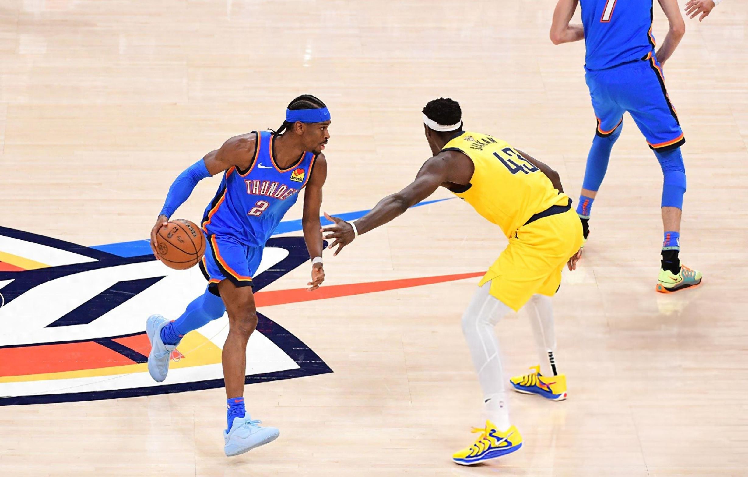 包含赛后NBA常规赛焦点战；金州勇士队长鼓劲；目标明确；控场能力受关注的词条