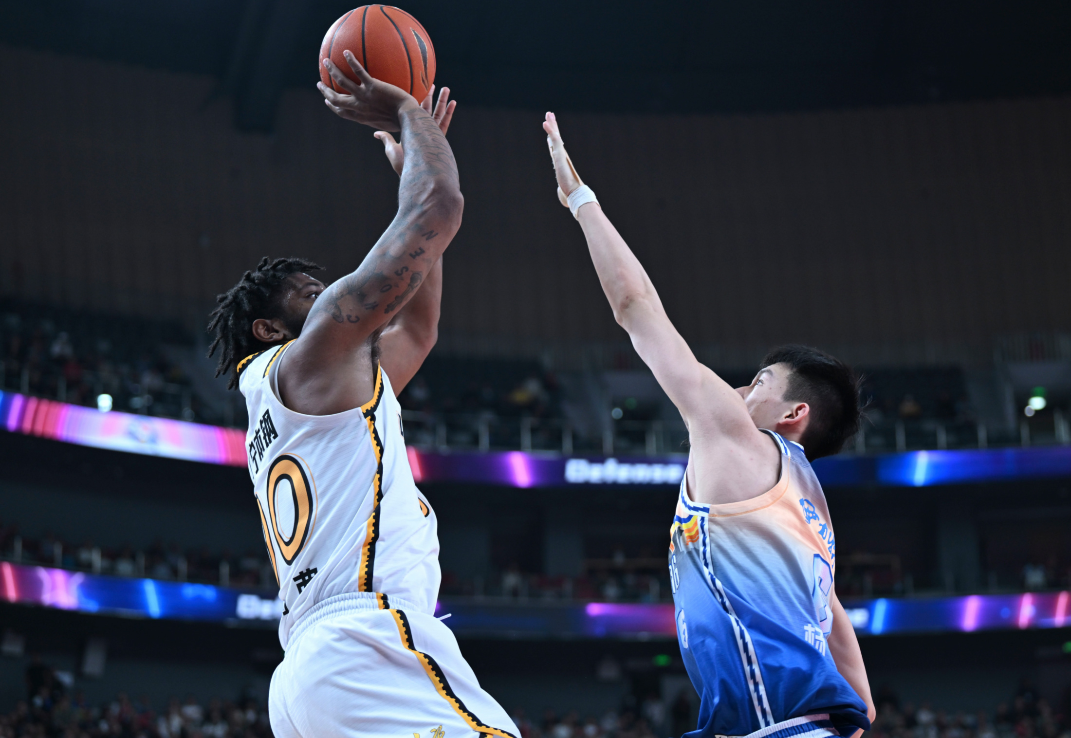 爱游戏官网冲刺阶段CBA常规赛焦点战；巴黎圣日耳曼官宣签约；底气十足；资深球员宣示担当的简单介绍