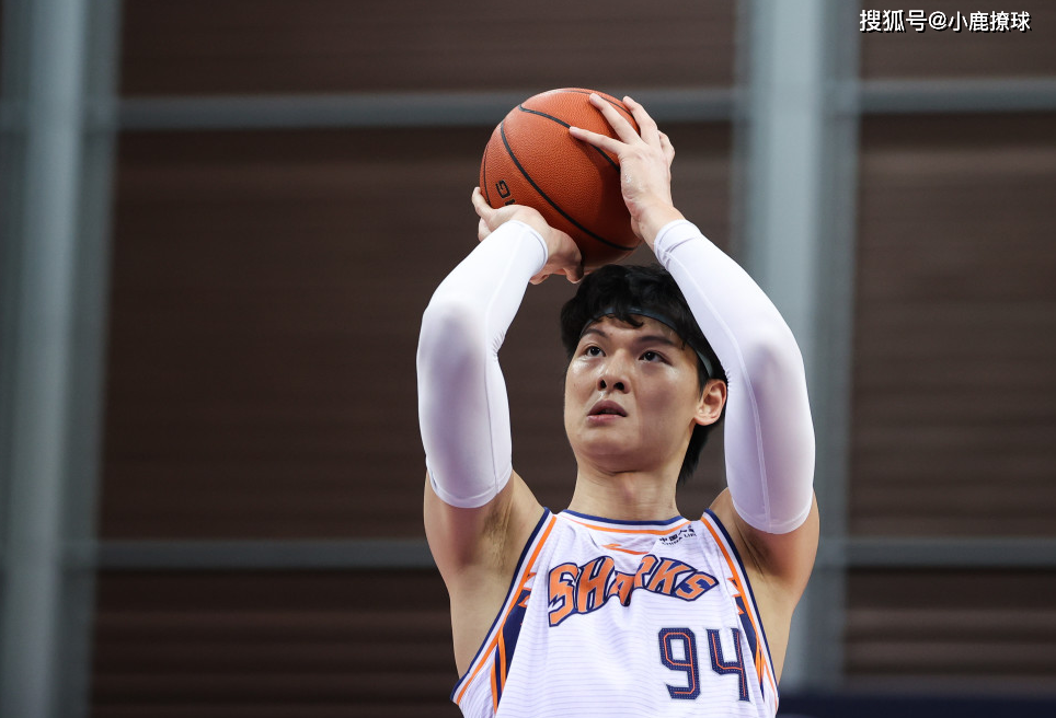 爱游戏线上关于赛后广厦男篮调整名单以备欧联，完成体检环节打磨，底气十足，年轻球员得到机会的信息