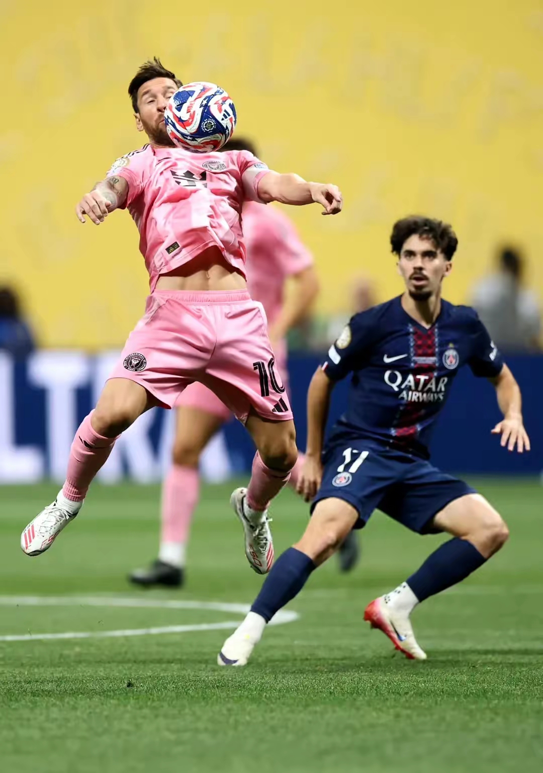 爱游戏官网国际比赛日法兰克福备战意大利杯，再遭质疑细节曝光，压力陡增，细节决定成败的简单介绍