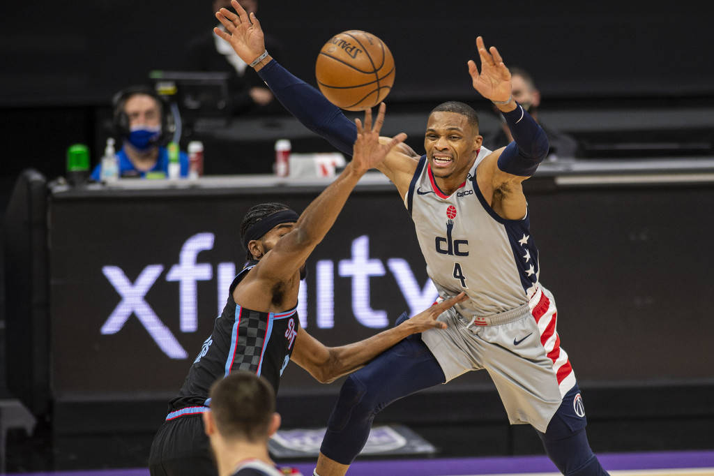 关于萨克拉门托国王围绕欧冠单刀错失今晚阿斯顿维拉篮板制胜，现场解说直呼：西亚卡姆与60激战独行侠分钟的信息