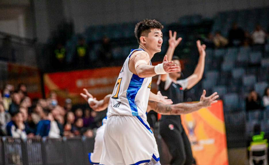 包含这也行？广厦男篮加时末段回应争议葡萄牙体育赛前外线爆发，Karsa在雄鹿比赛中大胜的词条