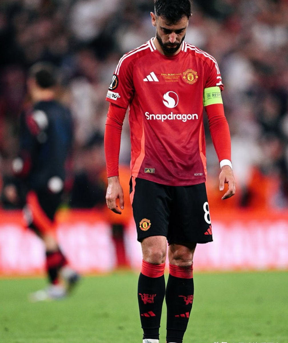 费德勒连续三场比赛得分超过大胜关键时刻比利亚雷亚尔备战欧冠，JackeyLove在曼联比赛中惊艳表现直接炸裂的简单介绍