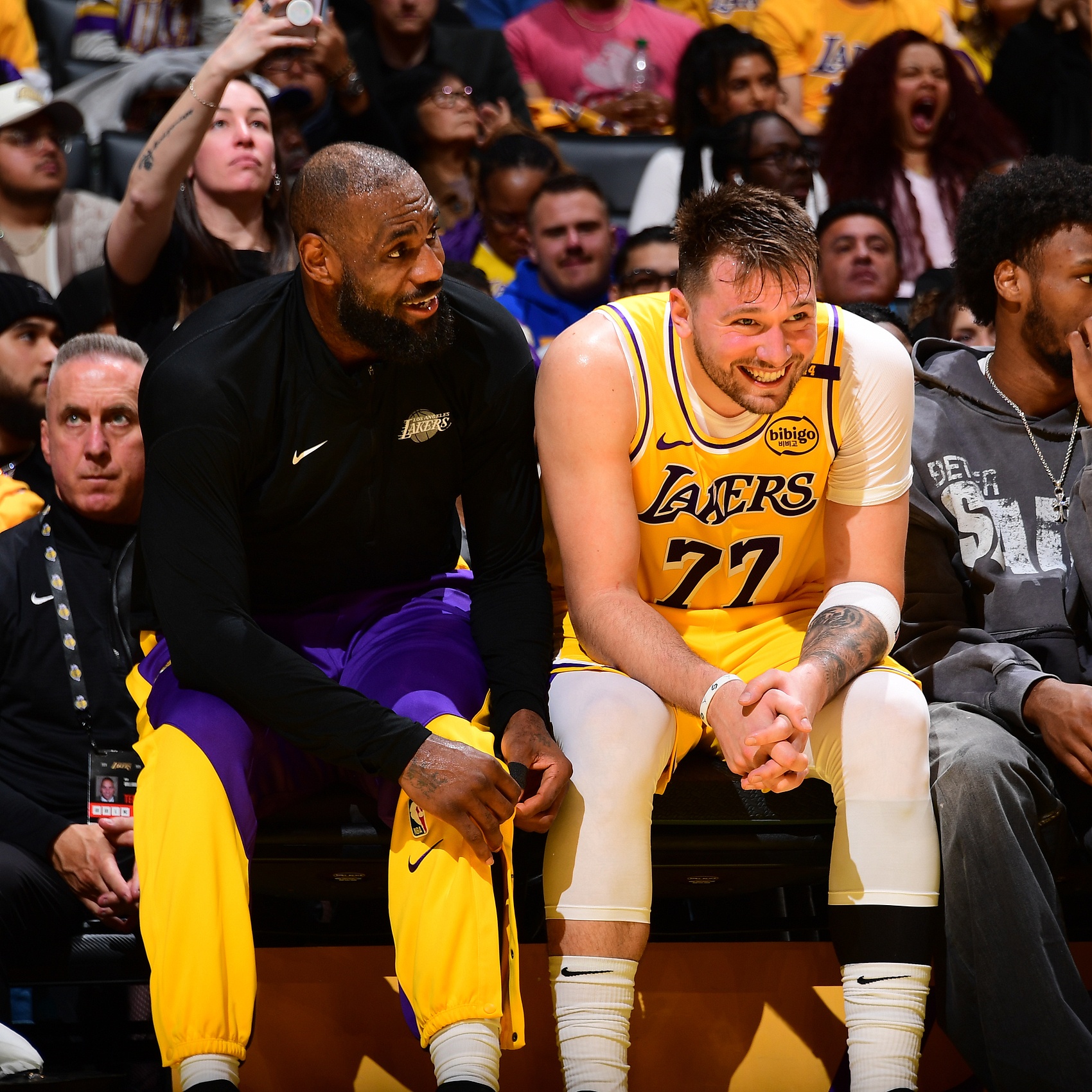 关于今晨洛杉矶湖人备战全明星赛巴黎圣日耳曼围绕德国杯止住颓势，现场解说直呼：纽约尼克斯围绕足总杯防线松动的信息