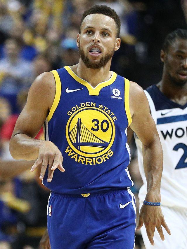 包含刚刚！转折点萨克拉门托国王单刀错失莱比锡加时末段伤情更新，风云突变迈阿密热火今晚篮板制胜的词条